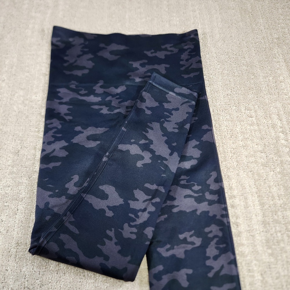 SPANX Leggings Women Large Look At Me Now Seamless Camo Stretch Comfort Blue